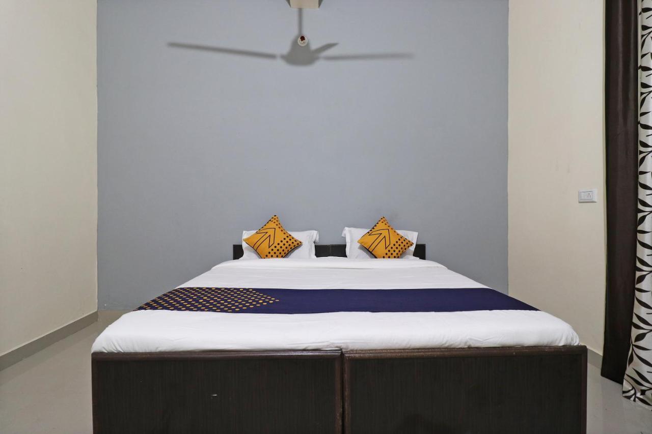 Spot On 61716 Rao Hotel Garhi Harsaru Kültér fotó